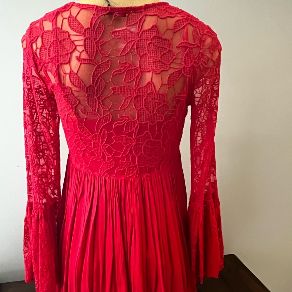 Red Dress - Picture 2 of 7